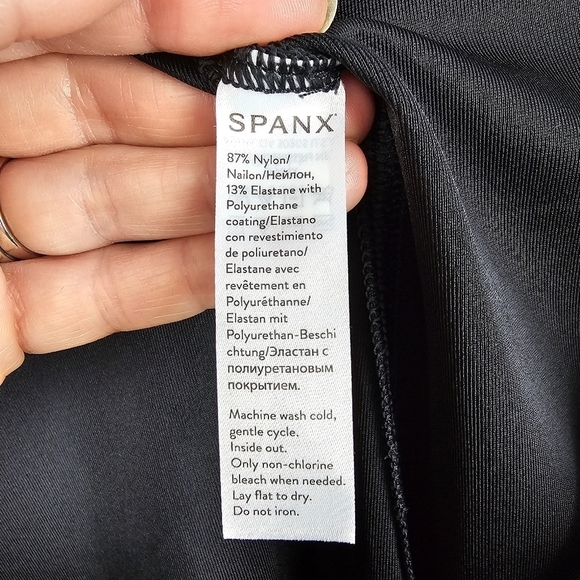 Spanx Black Faux Leather Flouncy Skater Skirt NWT, size 3X - Picture 9 of 9